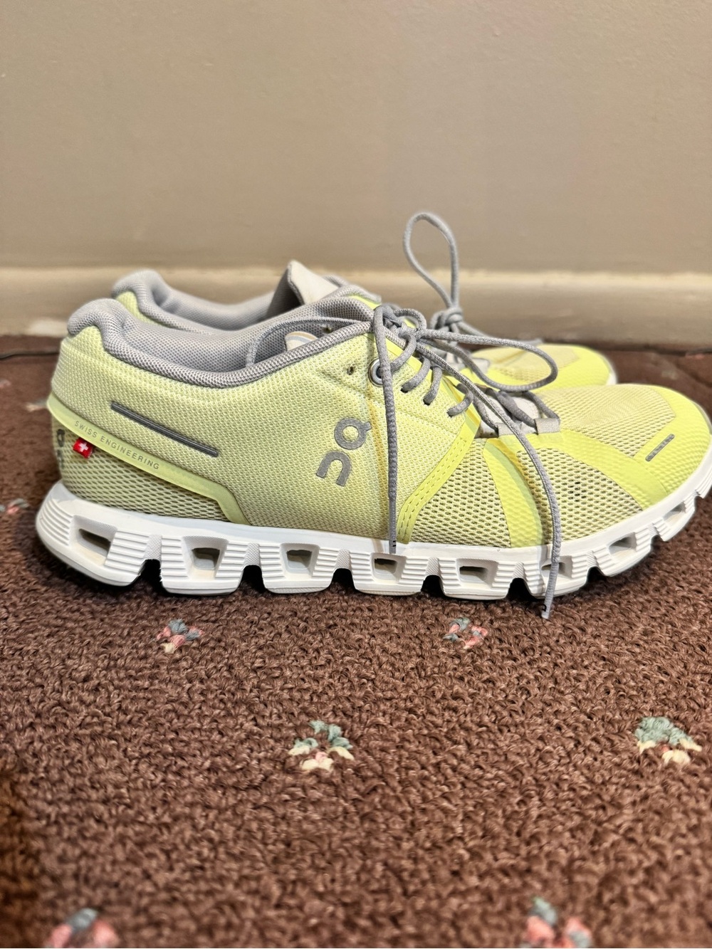 On Running Cloud Women’s Running Shoes in Lime Green